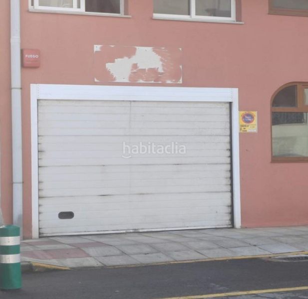 Foto e61fd0f6-fb68-4fc2-8393-b9209b889217. Aparcament cotxe a Xove