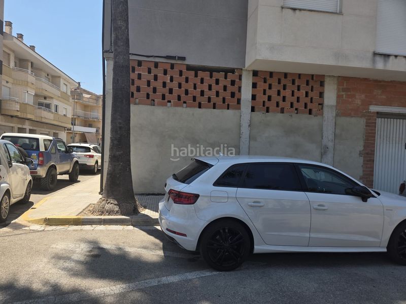 Foto e3d102fc-28cb-48c6-86f9-4b0daea51a93. Local comercial a Miramar