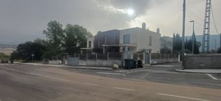 Casa aparellada a Calle Oliveres