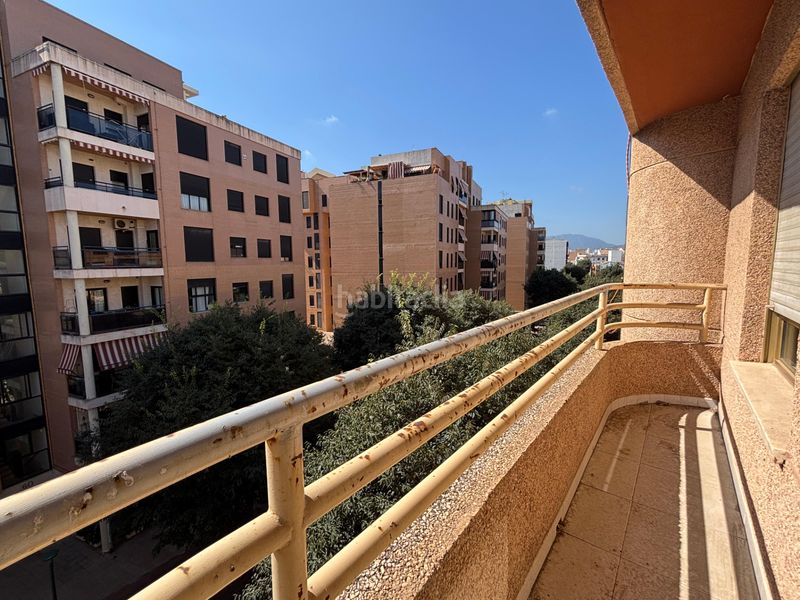 Foto 094406c9-76f5-4976-a7be-db3c30453ae5. Pis a Corea Gandia