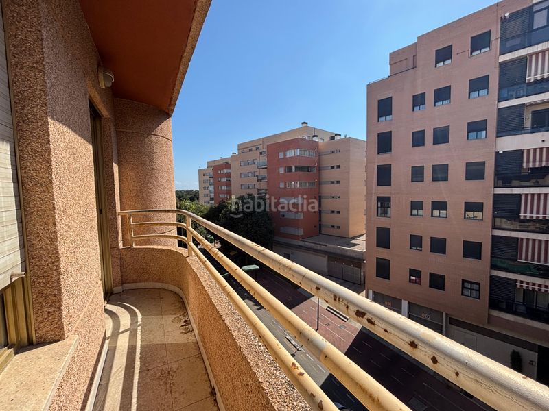 Foto 1ad076a9-8e23-4950-9b3b-4b05bce4b400. Pis a Corea Gandia