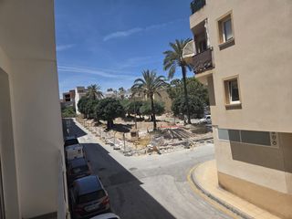 Pis a Plaça de les Pesqueres