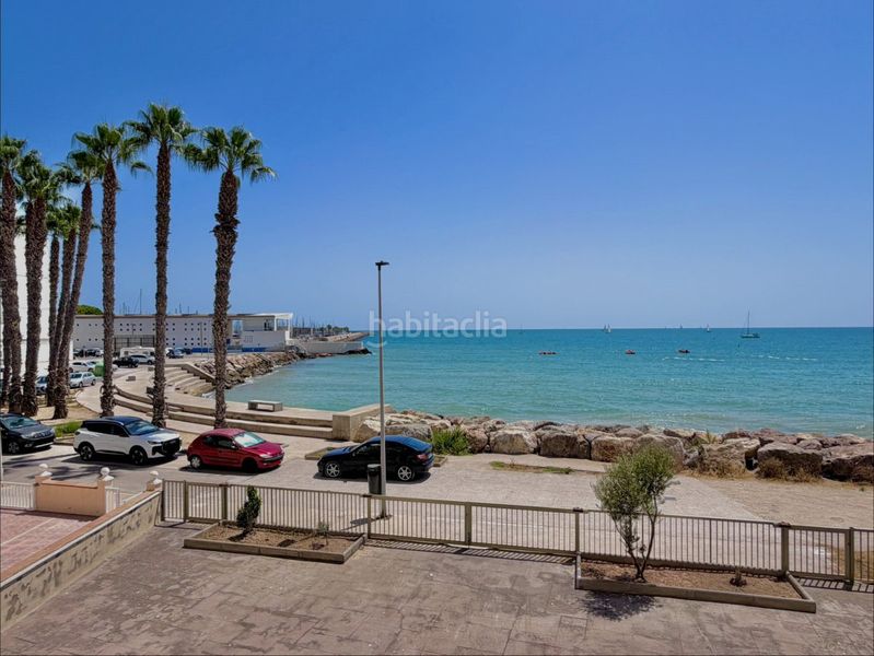 Foto f4fd4c18-e14f-49c5-a47c-327d1dd3c6d6. Pis a Playa Burriana