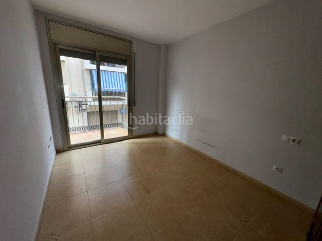 Foto 606e8da3-c406-4365-9442-505b6c18bde9. Pis a Centre Torredembarra
