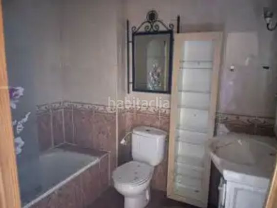 Foto a71ff471-9edf-409a-8783-06cfaa219cf3. Pis a Quer