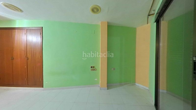 Foto 15fcffa6-d6e2-41a1-91d1-87e3095a4d1c. Edificio in Tavernes de la Valldigna