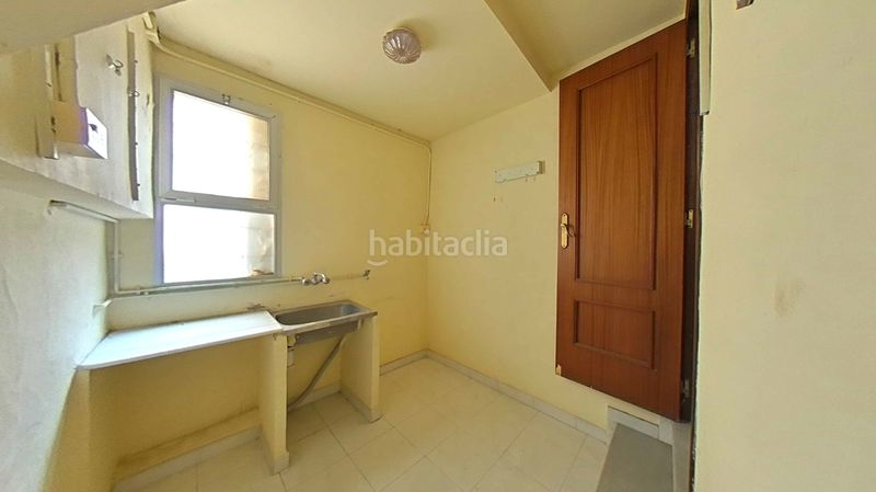 Foto dfbb0c91-433f-49b9-9e16-3db334d59ee2. Edificio en Tavernes de la Valldigna