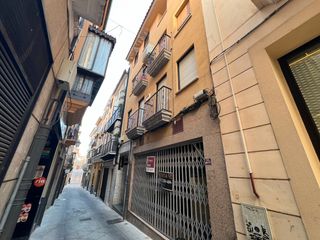 Local Comercial a Calle Pedro Isidro