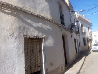 House  Calle guadalupe. Magnífica vivienda en el centro de medina de las torres