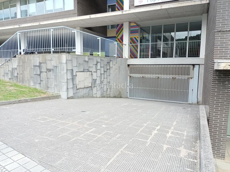 Foto a77e3c2a-377e-4899-911d-5d230a722b00. Parking coche en Erandio