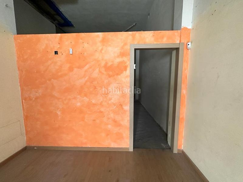 Foto f10f9d27-6a4b-4875-8131-d11cd8624133. Local comercial a Centre Vendrell (El)