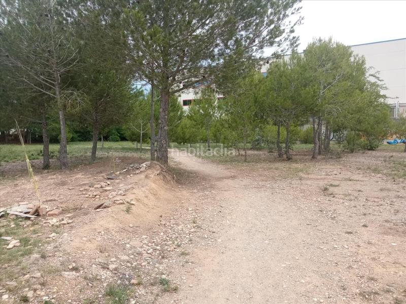 Foto b8ad7b29-8301-4d9a-a2b2-16fc5fbc36b6. Terrain industriel dans Zona Nord Rubí