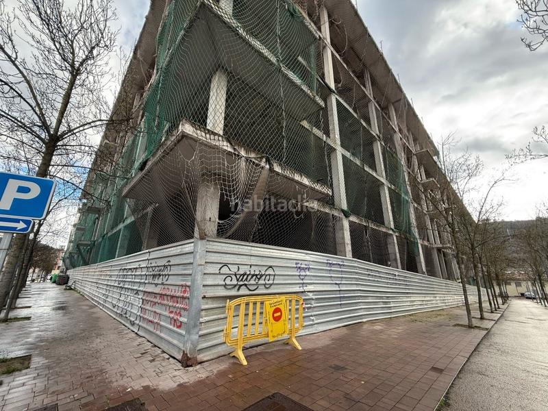 Foto b0fb7f7c-2b8d-4467-84f6-576b083f4949. Edifici a Sallent