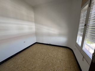 Pis  Calle pius xii. Piso 3 habitaciones venta sant vicenç de castellet