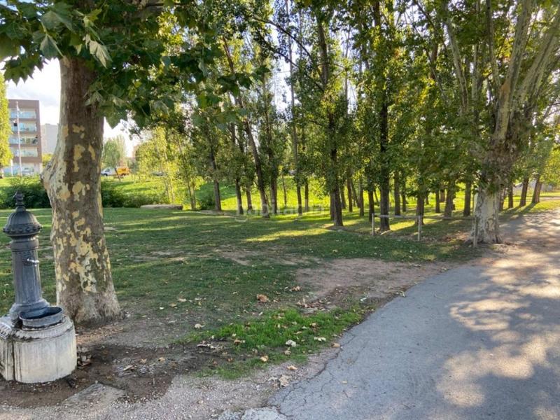 Foto 4b11c9df-05d8-4595-890f-b856d17ccd10. Wohngrundstück in Centre Vic