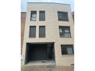 D�plex  Calle maura mercader. Piso ocupado