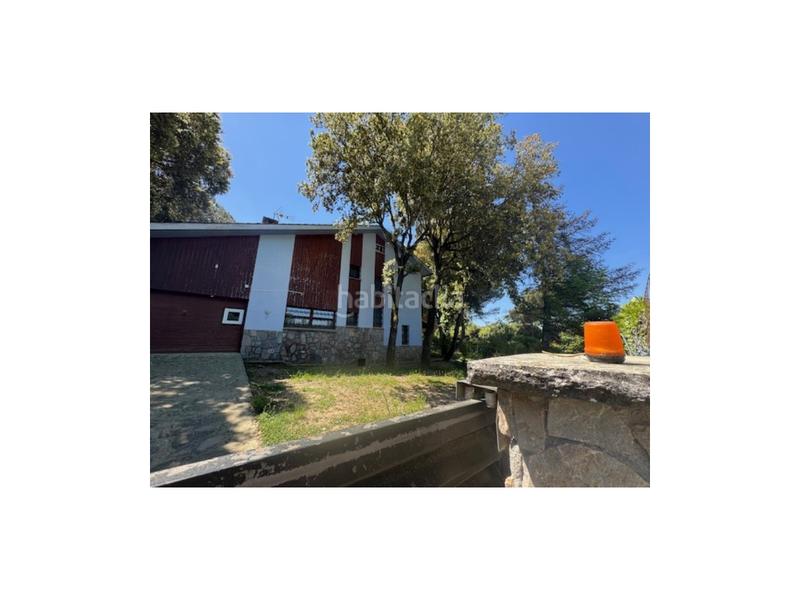 Foto 783b1a30-cdc8-44bd-b88f-6d61b61bc703. Casa con parcheggio in Seva