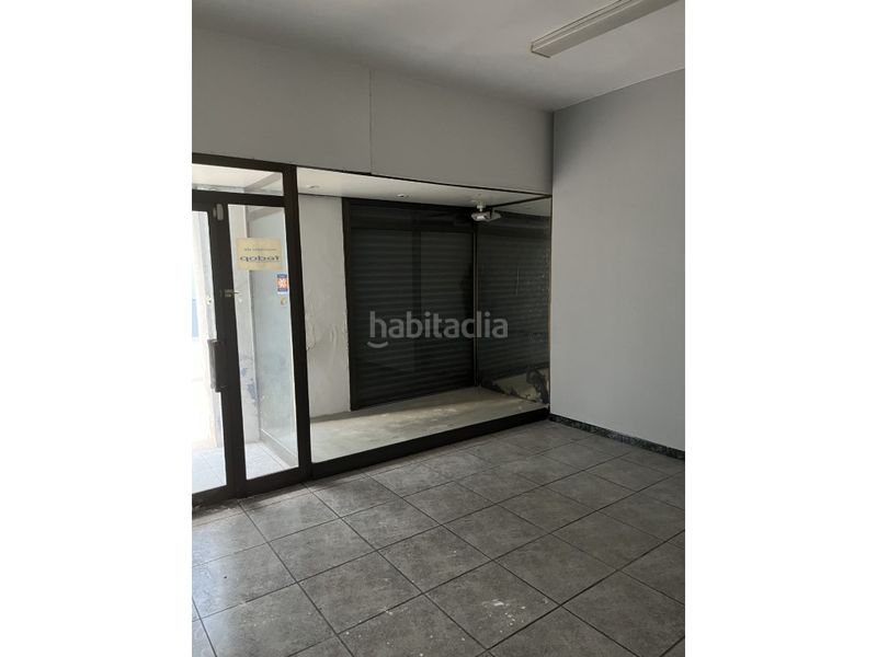 Foto 03d74434-2f11-4242-a1c4-58b7e385d2f4. Edifici a Col·legis Nous Mollet del Vallès