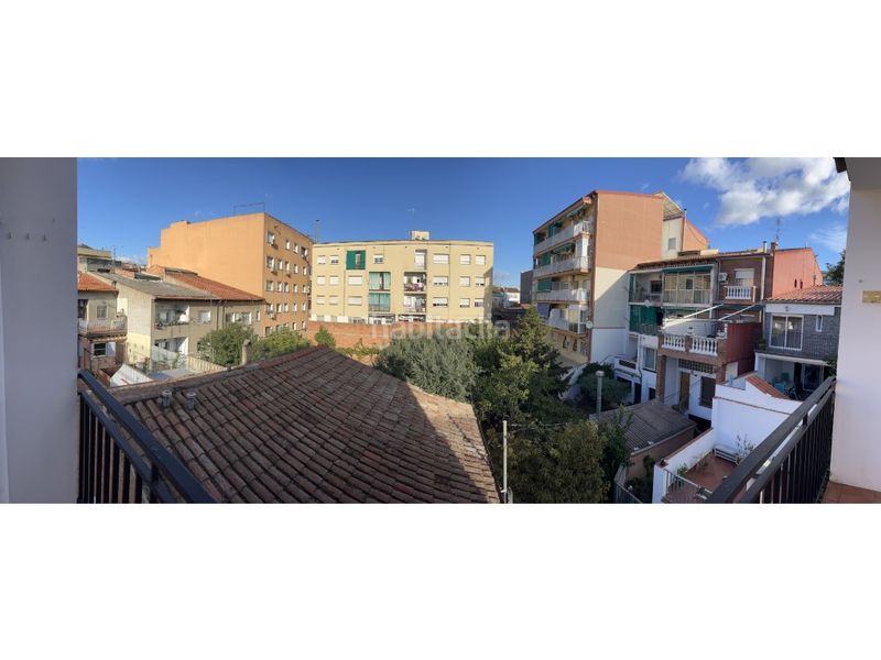Foto 4f06a209-e1d3-4801-aa4c-d4fc07c52679. Edifici a Col·legis Nous Mollet del Vallès