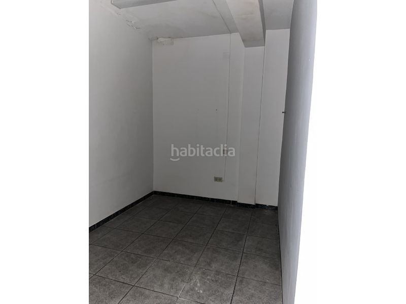 Foto 613f3ac4-fb27-4850-93f7-f797df1714ad. Edifici a Col·legis Nous Mollet del Vallès