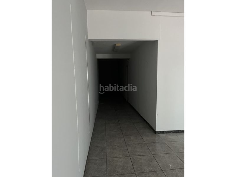 Foto 92217b14-43b3-4f5b-8714-a398c962a71f. Edifici a Col·legis Nous Mollet del Vallès