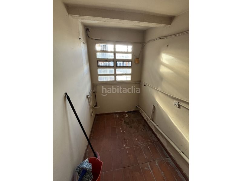 Foto aba8c397-dddd-4278-ada8-5a0967649cd4. Edifici a Col·legis Nous Mollet del Vallès