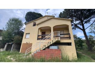 Casa  N/a. Casa en riells i viabrea  urbanización junior park