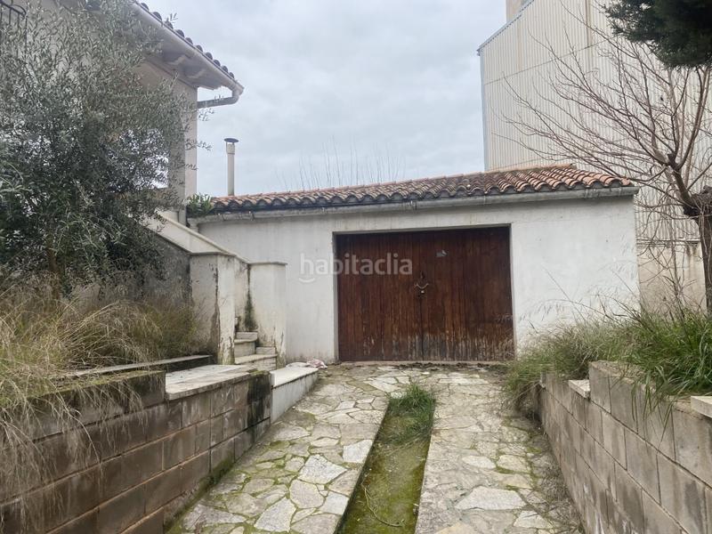 Foto d7ec08a9-376a-47c8-bf7a-c15dfa5decff. Casa a Plaça Catalunya Manresa