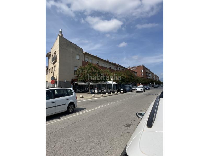 Foto 3b7a2e4b-a170-4d6c-9303-b6ef614b190c. Local commercial dans Canovelles