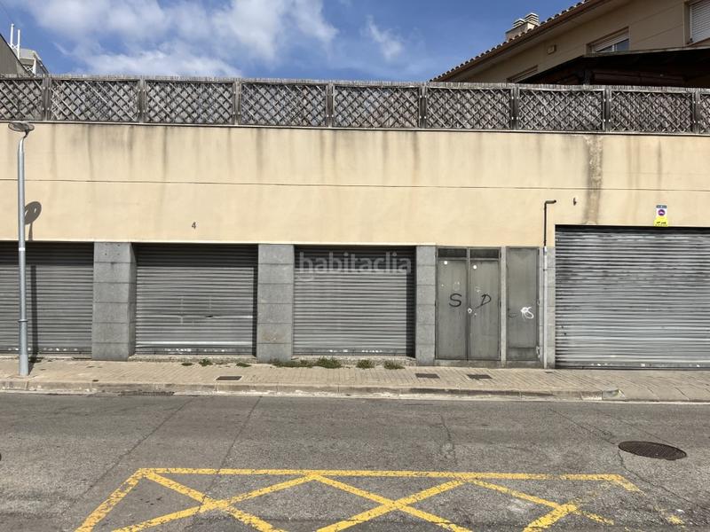 Foto 3e44a461-2af0-42ed-bb7b-d9dda8066f4f. Local commercial dans Canovelles