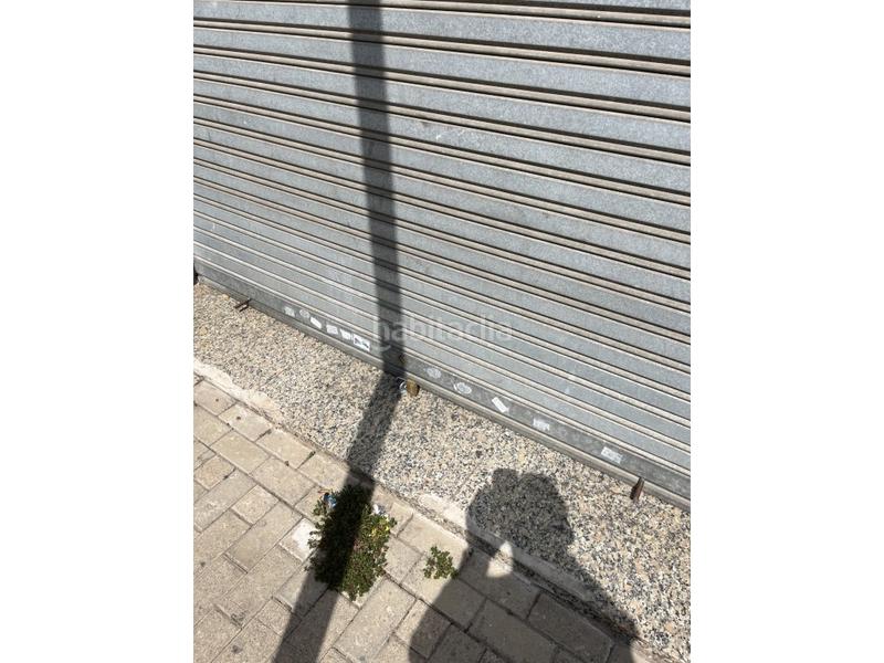 Foto cd6e52b0-b464-4560-bc8c-d9836de5519e. Local commercial dans Canovelles