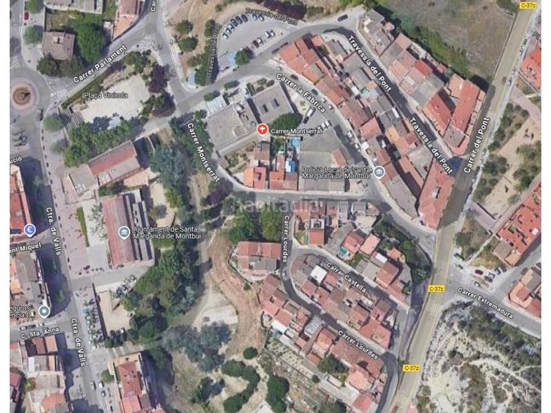 Foto d54d3cb5-e05e-4330-8ca1-b78ed6396bf2. Edificio  en Santa Margarida de Montbui