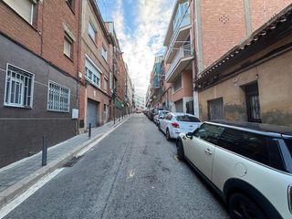 Duplex  Carrer pons i pons. Dúplex 3 habitaciones  1 hab. auxiliar venta santa coloma de gra