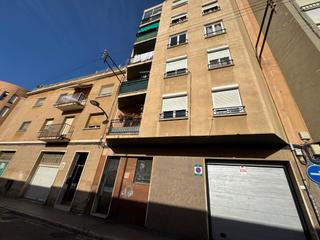 Pis  Calle eduard toda. Piso 3 habitaciones  1 hab. auxiliar venta reus