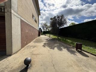 Reihenhaus  Calle verinal. Vivienda adosada  venta tona