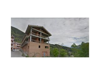 Flat in Cercs. Piso  venta cercs