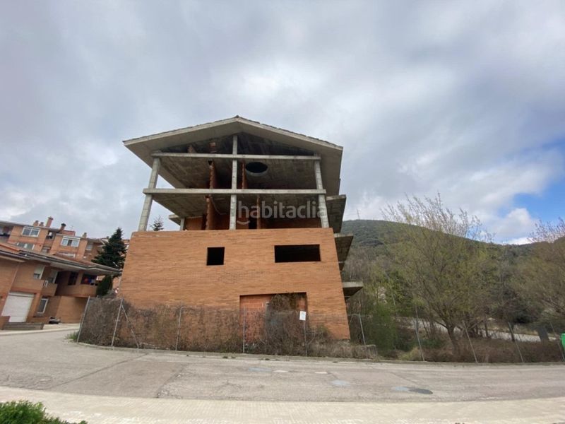 Foto cb5d7a94-c6f2-4a13-b5d1-4b2d61aeabe2. Edifici a Cercs