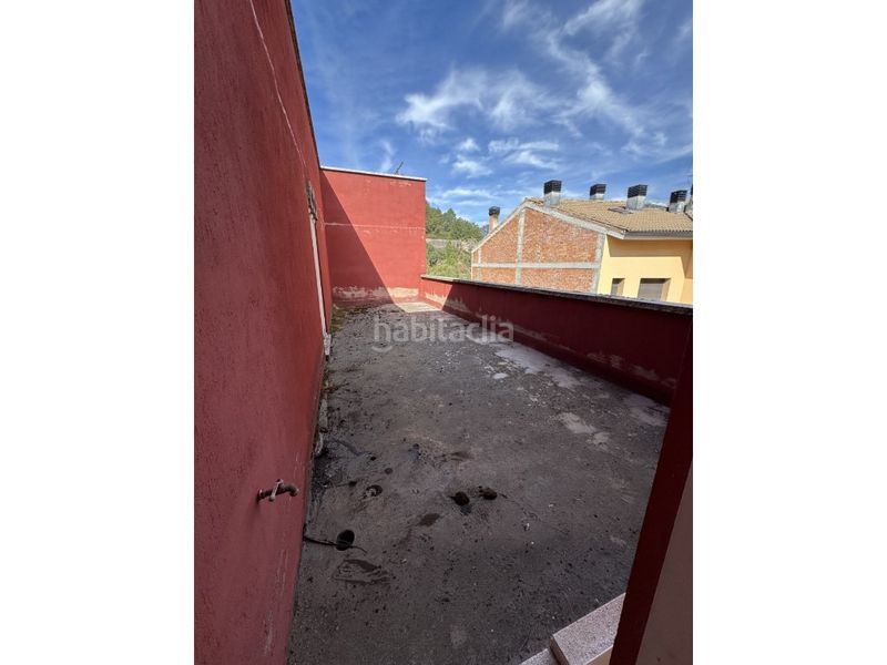 Foto 89da81b1-7ca0-4b1d-83c0-f867cdfc0d6a. Edificio  venta en Olvan