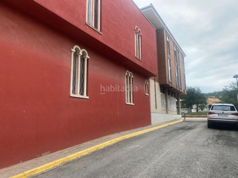 Foto d8a2dd98-5929-4d58-82fc-0c308f383c2d. Edificio  venta en Olvan