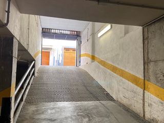 Aparcament cotxe  Calle angel guimera. Garaje venta manlleu