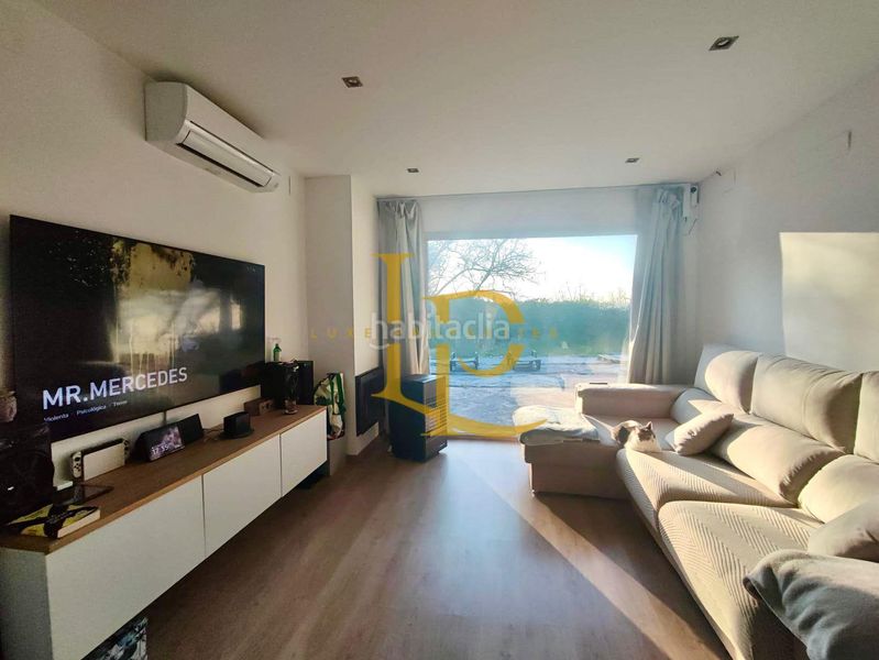 Foto ba2614d1-755a-4424-b377-cb42ea0ca756. Casa amb xemeneia calefacció a Castellbisbal