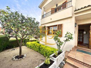 Casa a Canaletes - Turonet. Magn�fica vivienda en venta en cerdanyola del vall�s
