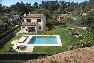 Terreny residencial a Sant Muç. Terreno exclusivo en sant muc con vistas panorámicas en entorno