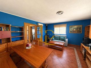 Chalet à Trijueque. Chalet independiente con parcela en venta en la urbanización mir