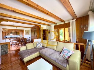 Haus  Passeig la masia. Espectacular casa con piscina y un precioso jardín en urbanizaci