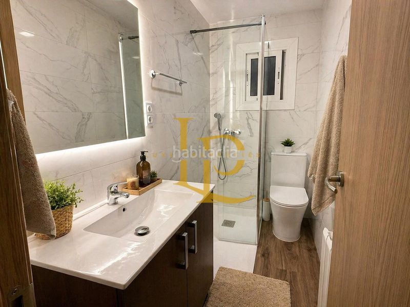 Foto 438e91f4-3504-4990-a3fe-df3d4c6a9080. Pis amb calefacció a Centre Rubí