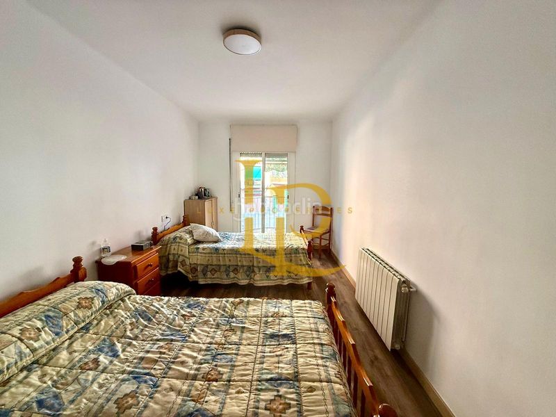 Foto b4eb7e9f-9ae2-4ff3-bccf-c3fd31e032b6. Pis amb calefacció a Centre Rubí