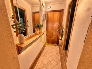 Pis a Centre. Luminoso piso de 3 habitaciones con balc�n en rub�