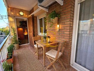 Pis a Centre. Luminoso piso de 3 habitaciones con balc�n en rub�