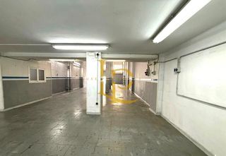Local Comercial a Zona Nord. ¡gran oportunidad de inversión! local de grandes dimensiones con